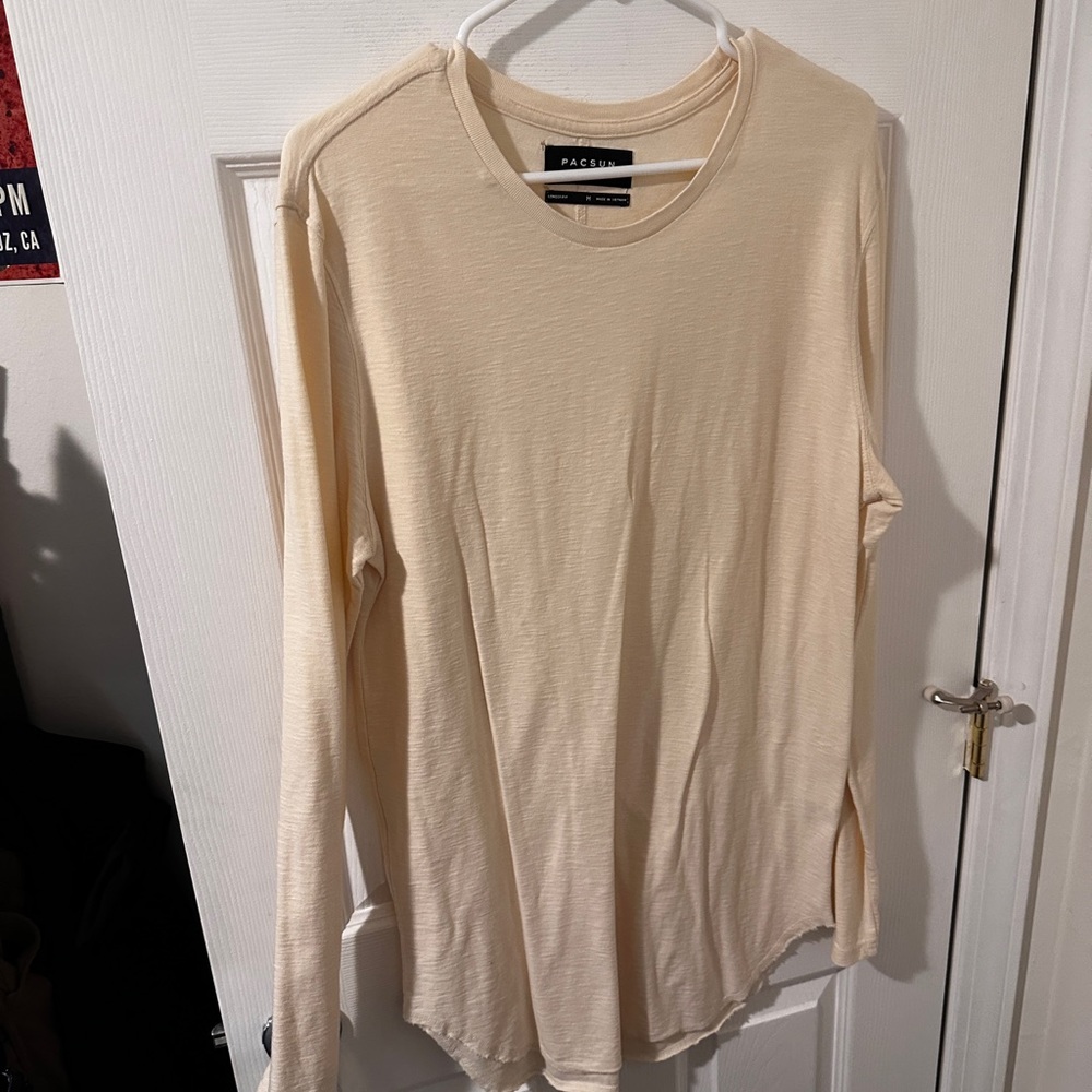 Pacsun Longsleeve Dropcut - M